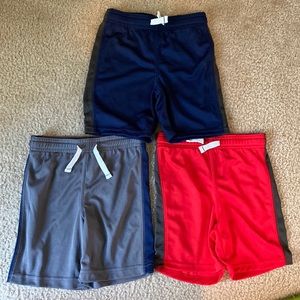 3 pack of boys carters shorts 5t/5A